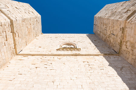 Castel del Monte in Puglia Italy - Octagonal ancient medieval architecture in italian travelのeditorial素材
