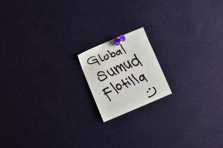 Pinned note reads words in handwriting.の写真素材