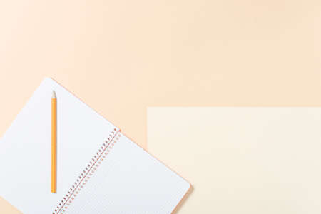 Soft color photography that aims to convey different concepts and ideas. The photograph is taken with soft light and the predominant colors are yellow-orange and cream.の写真素材