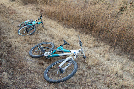 Cross country mountain biking on the grassのeditorial素材