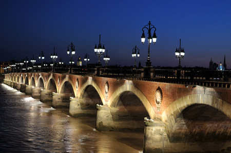 The night stone bridge in Bordeauxの写真素材
