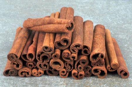 Cinnamon sticksの写真素材