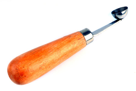 Spoon to hollow out