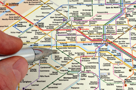Locating a Paris metro station on a mapのeditorial素材