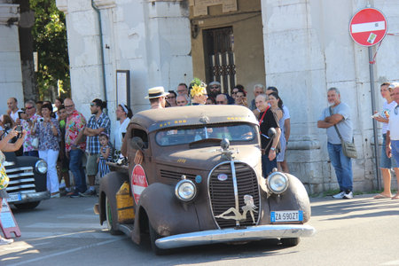 Senigallia, Italy 06 August 2019 is an international music festival focusing on American music and culture of the 1950s. In the photo: people dressed in the 50s and vintage carsのeditorial素材