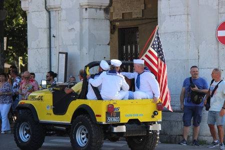 Senigallia, Italy 8, August 2019 is an international music festival focused on the US music and culture of the fifties. In the photo: people dressed up in the 50s style Summer Jamboreeのeditorial素材
