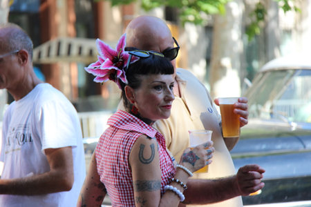 Senigallia, Italy 8, August 2019 is an international music festival focused on the US music and culture of the fifties. In the photo: people dressed up in the 50s style Summer Jamboreeのeditorial素材