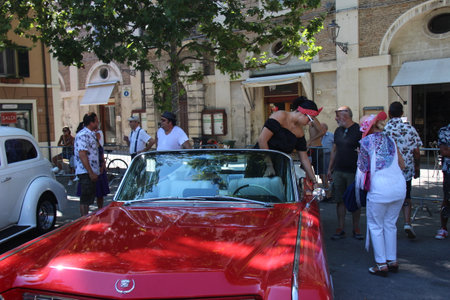 Senigallia, Italy 12 August 2019 is an international music festival focused on the US music and culture of the fifties. In the photo: people dressed up in the 50s style / Summer Jamboreeのeditorial素材