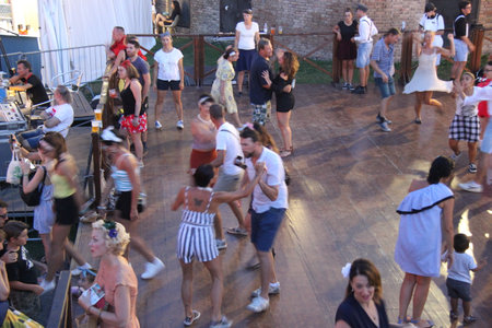 Senigallia, Italy 6 August 2019 is an international music festival focused on the US music and culture of the fifties. In the photo: people dressed up in the 50s style / Summer Jamboreeのeditorial素材