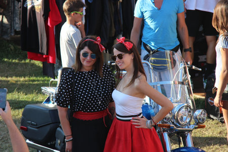 Senigallia, Italy 12 August 2019 is an international music festival focused on the US music and culture of the fifties. In the photo: people dressed up in the 50s styleのeditorial素材