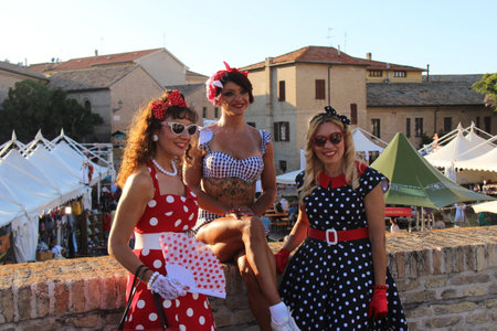 Senigallia, Italy 12 August 2019 is an international music festival focused on the US music and culture of the fifties. In the photo: people dressed up in the 50s style Summer Jamboreeのeditorial素材
