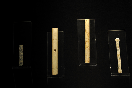 Jade long tube displaying in a museumのeditorial素材