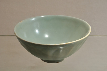 Longquan pastel blue petals bowlのeditorial素材