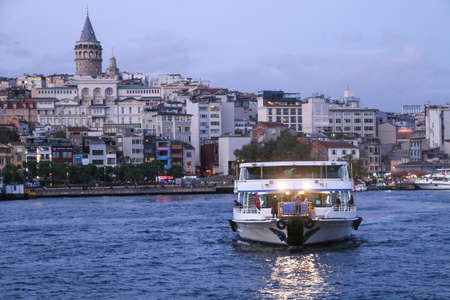 A group of ships dock at the side of the sea. A ship making its way in the middle of the sea
Istanbul, Turkey 20 October 2020のeditorial素材