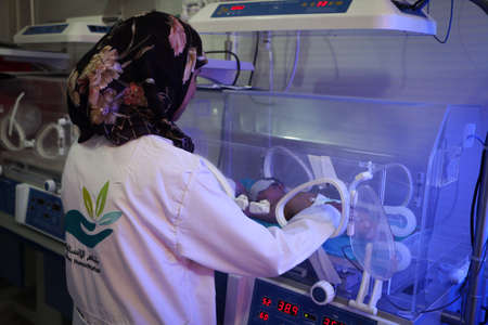 New born baby sleep in incubator.
Aleppo, Syria 01 July 2019のeditorial素材