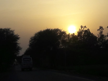 Sunset on the road in the city of Jodhpur.の写真素材