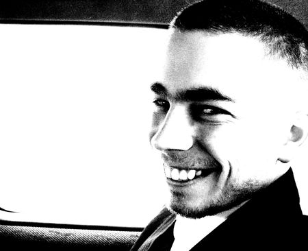 big smile in the carの写真素材