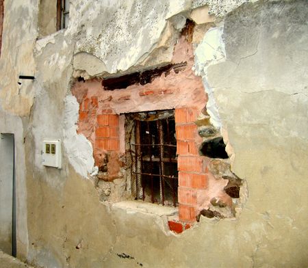 broken house on the roa to santiagoの写真素材
