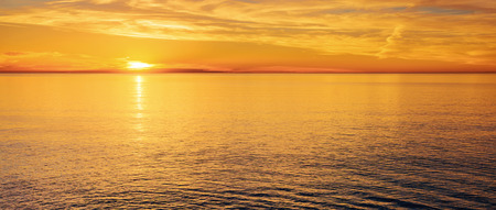 Dramatic sunset above ocean, South Australiaの写真素材