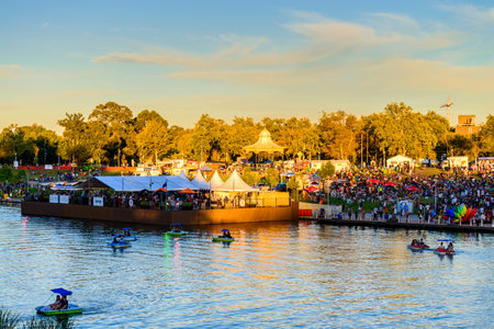 Adelaide, Australia - January 26, 2018: People gathered together to celebrate Australia Day in the city in Elder Park.のeditorial素材