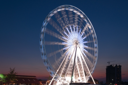 Ferris is a player. A large circular steel structure.の写真素材