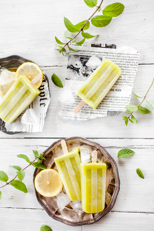 Popsicles made of healthy ingredientsの写真素材