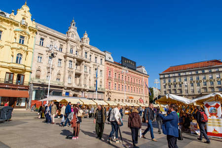 The market on Ban JelaÄiÄ Square, the central square of the city of Zagreb, Croatiaのeditorial素材