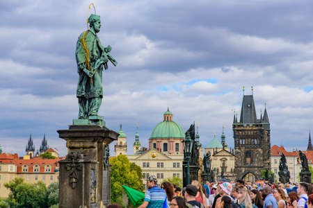People on the Charles Bridge in Prague, Czech Republicのeditorial素材