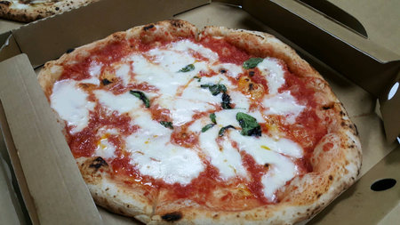 Homemade pizza taste goodの素材