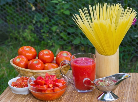 Image of tomato, slices, juice, ketchup for pastaの写真素材