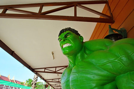 AYUTTAYA ,THAILAND- NOVEMBER 08, 2014: The Hulk model at Thung Bua Chom floating marketのeditorial素材