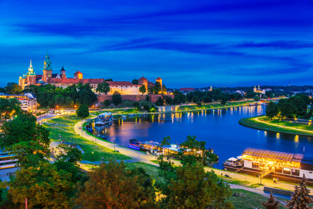 KRAKOW, POL - JUL 26, 2019: View of Wawel Castle in Krakow, Polandのeditorial素材