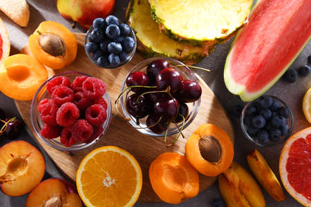 Composition with a variety of fresh culinary fruits