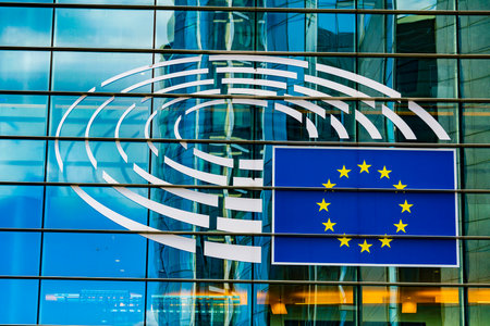 BRUSSELS, BELGIUM - AUG 20, 2022: Logo of European Parliament, displayed on the Paul-Henri Spaak building in Brussels, Belgiumのeditorial素材