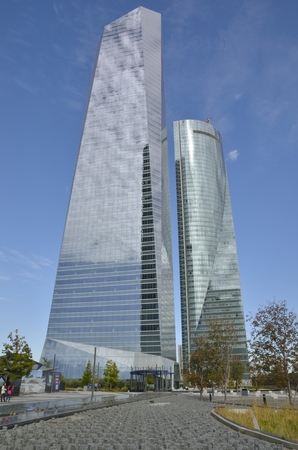 The Crystal and the Space Towers in the Four Towers Business Area, Madrid, Spain.  The Crystal tower was designed by Pelli and the  SpaceTower by  by Henry N. Cobbのeditorial素材