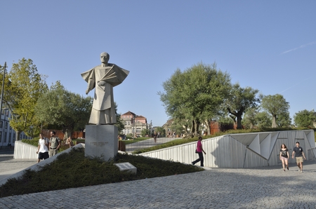 Memorial monument to a bishop of Porto, in Lisbon square in Porto, Portugalのeditorial素材