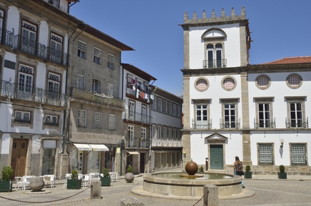 Fountain in Plaza of Mercy in Guimaraes, Portugal.のeditorial素材