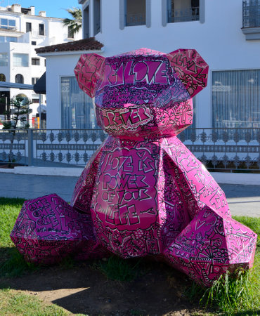 Marbella, Spain - December 10, 2023: Big fuchsia bear sculpture at Banus harbor, in Marbella, Spain.のeditorial素材
