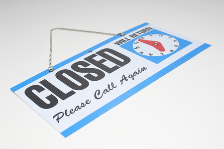 Sign reading Closed and Will Returnの写真素材
