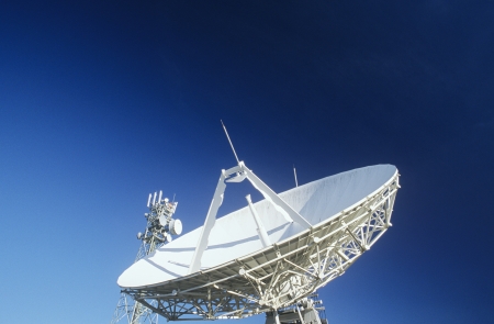 14890050,Outdoors,Day,Clear Sky,Blue Sky,Cropped,Nobody,Single Object,colour,Telecommunication,Technology,Industry,Science,Natural Sciences,Antenna,Astronomy,Engineering,satellite,Astronomical equipment,Dish antenna,Radio telescope,Satellite dish,Space exの写真素材