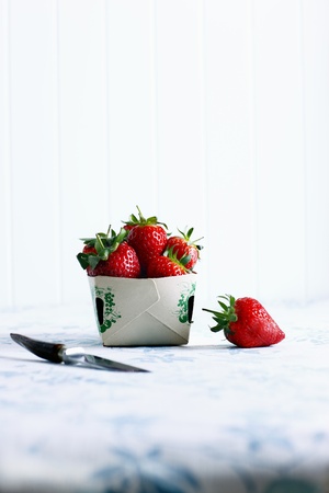 Strawberries on tableの写真素材