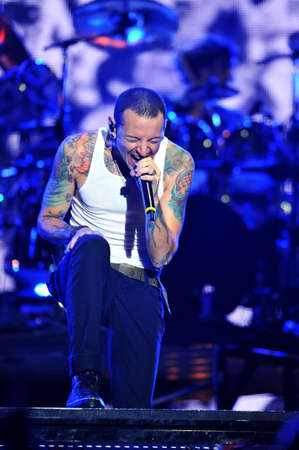 BANGKOK THAILAND SEPTEMBER 23 :Chester Bennington of Linkin Park perform on Linkin Park Live in Bangkok A Thousand Suns World Tour 2011 at Impact Maungthong Thani, September 23,2011 Bangkok Thailandのeditorial素材