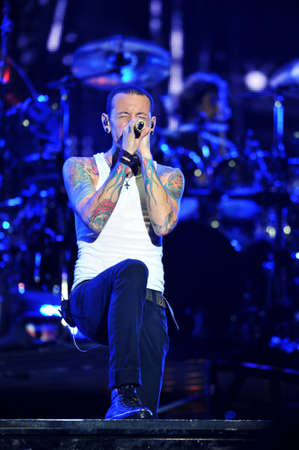BANGKOK THAILAND SEPTEMBER 23 :Chester Bennington of Linkin Park perform on Linkin Park Live in Bangkok A Thousand Suns World Tour 2011 at Impact Maungthong Thani, September 23,2011 Bangkok Thailandのeditorial素材