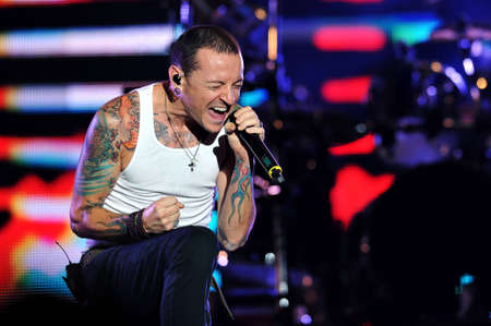 BANGKOK THAILAND SEPTEMBER 23 :Chester Bennington of Linkin Park perform on Linkin Park Live in Bangkok A Thousand Suns World Tour 2011 at Impact Maungthong Thani, September 23,2011 Bangkok Thailandのeditorial素材