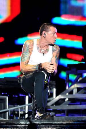 BANGKOK THAILAND SEPTEMBER 23 :Chester Bennington of Linkin Park perform on Linkin Park Live in Bangkok A Thousand Suns World Tour 2011 at Impact Maungthong Thani, September 23,2011 Bangkok Thailandのeditorial素材