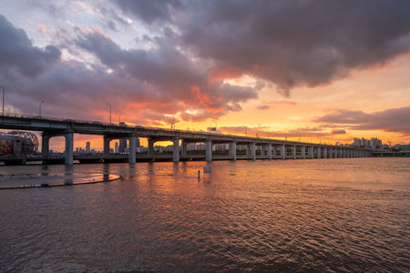 Seoul, South Korea - 14 July 2022 : sky before sunset at Banpo Bridge. The bridge in downtown Seoul over the Han River, South Koreaのeditorial素材