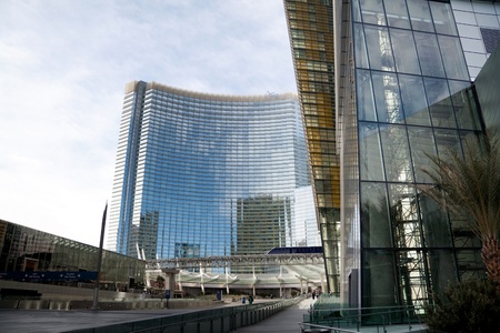 December 30th, 2009 - Las Vegas, Nevada, USA - The large CityCenter Complex feature the VEER towers to the right and the Aria Hotel and Casino in the backのeditorial素材