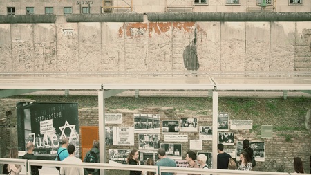 BERLIN, GERMANY - APRIL 30, 2018. The Topography of Terror museum exhibition near famous Berlin Wallのeditorial素材