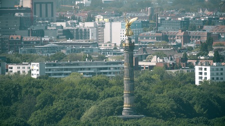 BERLIN, GERMANY - APRIL 30, 2018. Telephoto lens shot of famous Victory Columnのeditorial素材