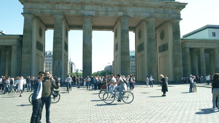 BERLIN, GERMANY - APRIL 30, 2018. Tourists walk near the Brandenburg Gateのeditorial素材